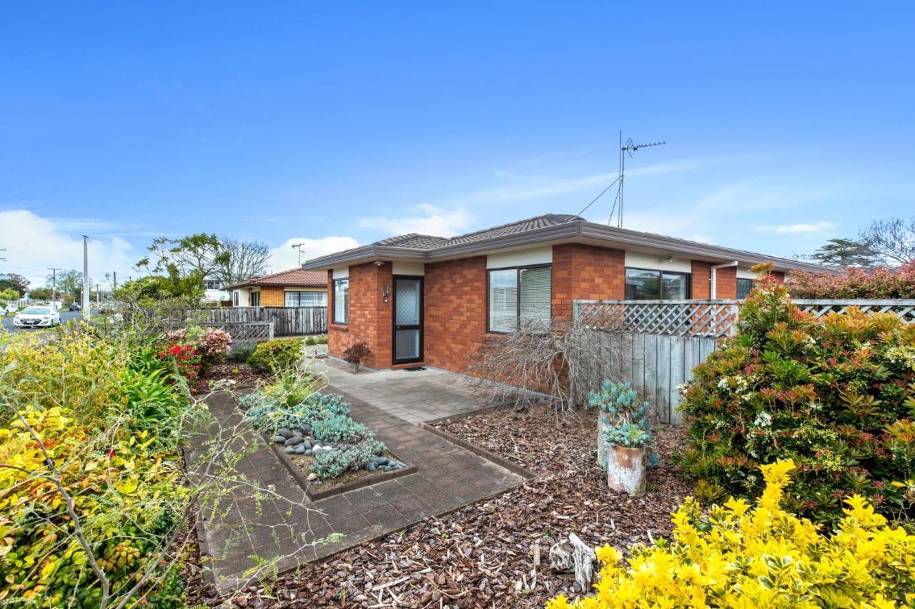 Riviera Casa - Mount Maunganui Holiday Home ภายนอก รูปภาพ