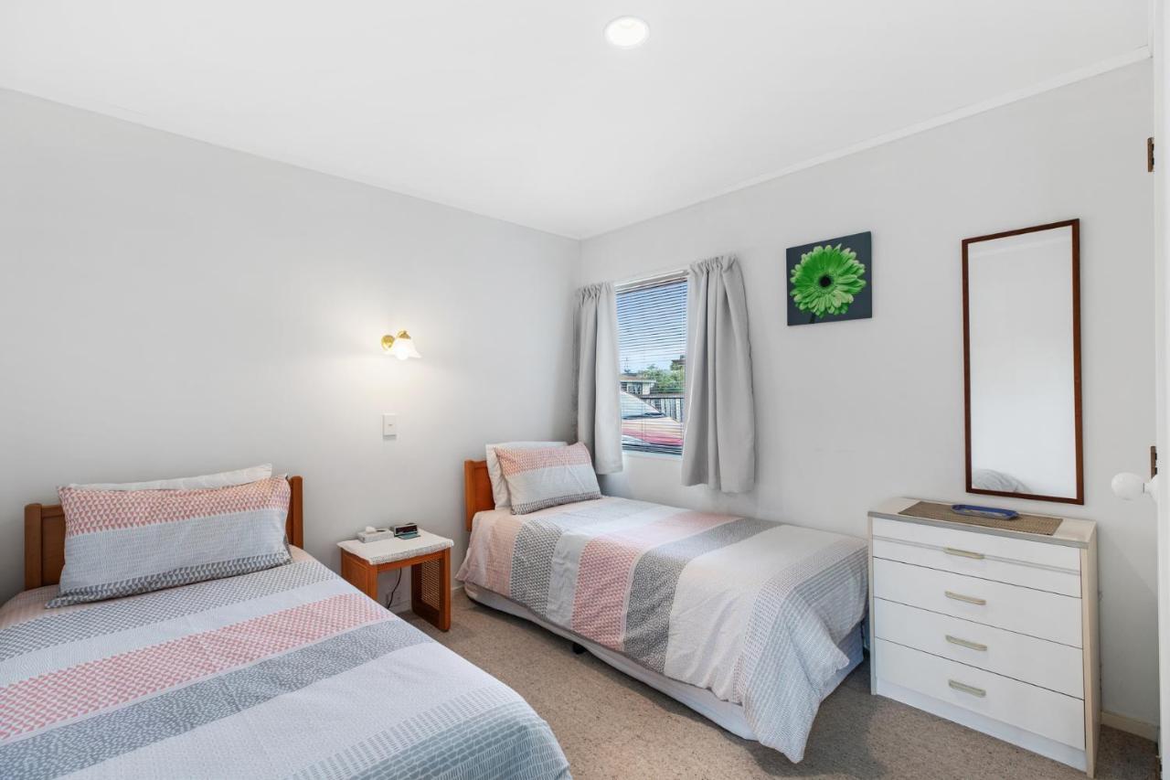 Riviera Casa - Mount Maunganui Holiday Home ภายนอก รูปภาพ